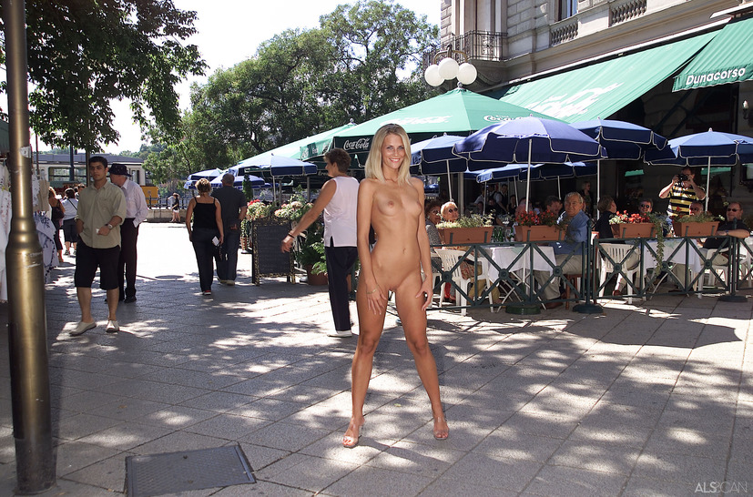 Nude Flashing - 