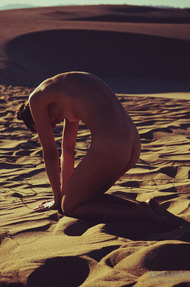 Diana Georgie Nude In The Desert - 05