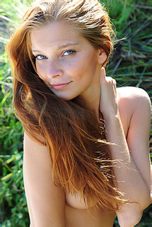 Indi Nude Outdoors