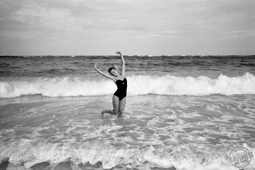 Lea Seydoux Is A Very Hot Model - 