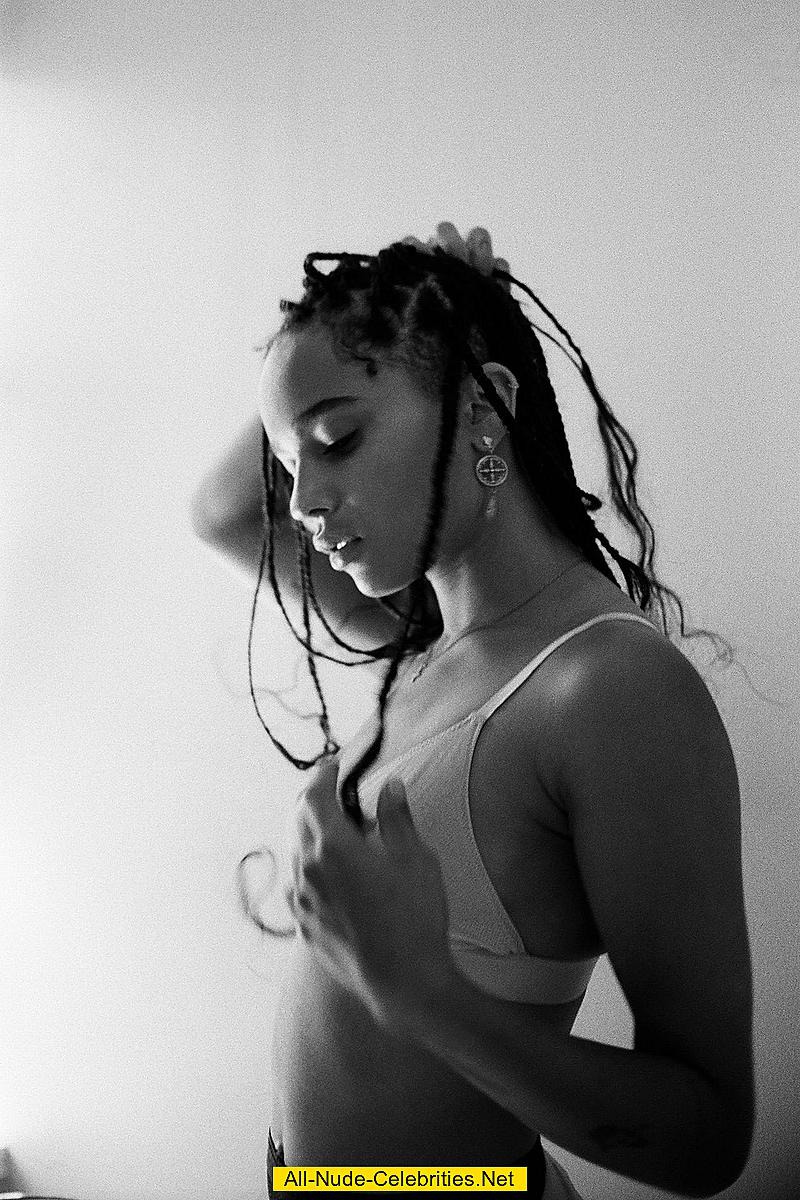 Zoe Kravitz Hot Celebrity - 