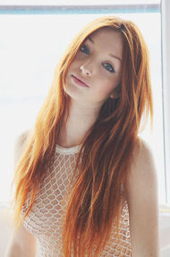 Micca Gorgeous Redhead Girl - 09