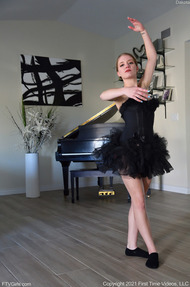 Black Swan Ballet - 03