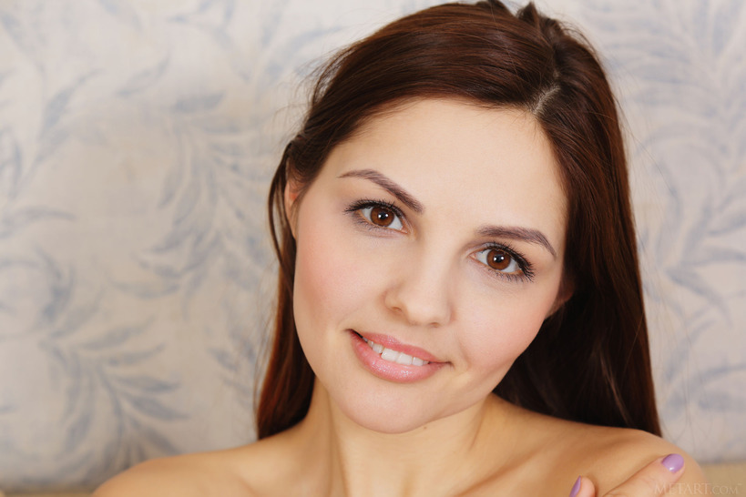 Sexy Russian brunette Alise Moreno - 