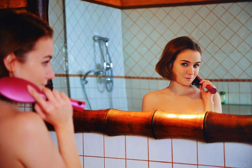 sexy Alice Shea's bathroom - 